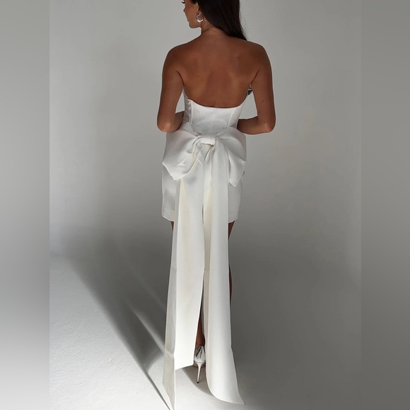 Meshki Meredith Strapless Bow Mini Dress - White - Picture 4 of 11